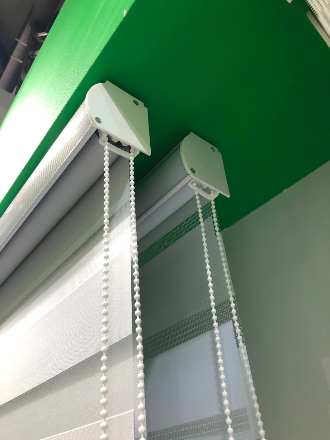 Electric Indoor Hurricane-Proof Roller Blinds/Roller Blinds/Electric Windproof Roller Blinds/ Electric Roller Blinds / Remote Control or Switch Control